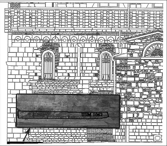 Particolare del prospetto meridionale, il filare precedente all’impianto della chiesa visto da sud