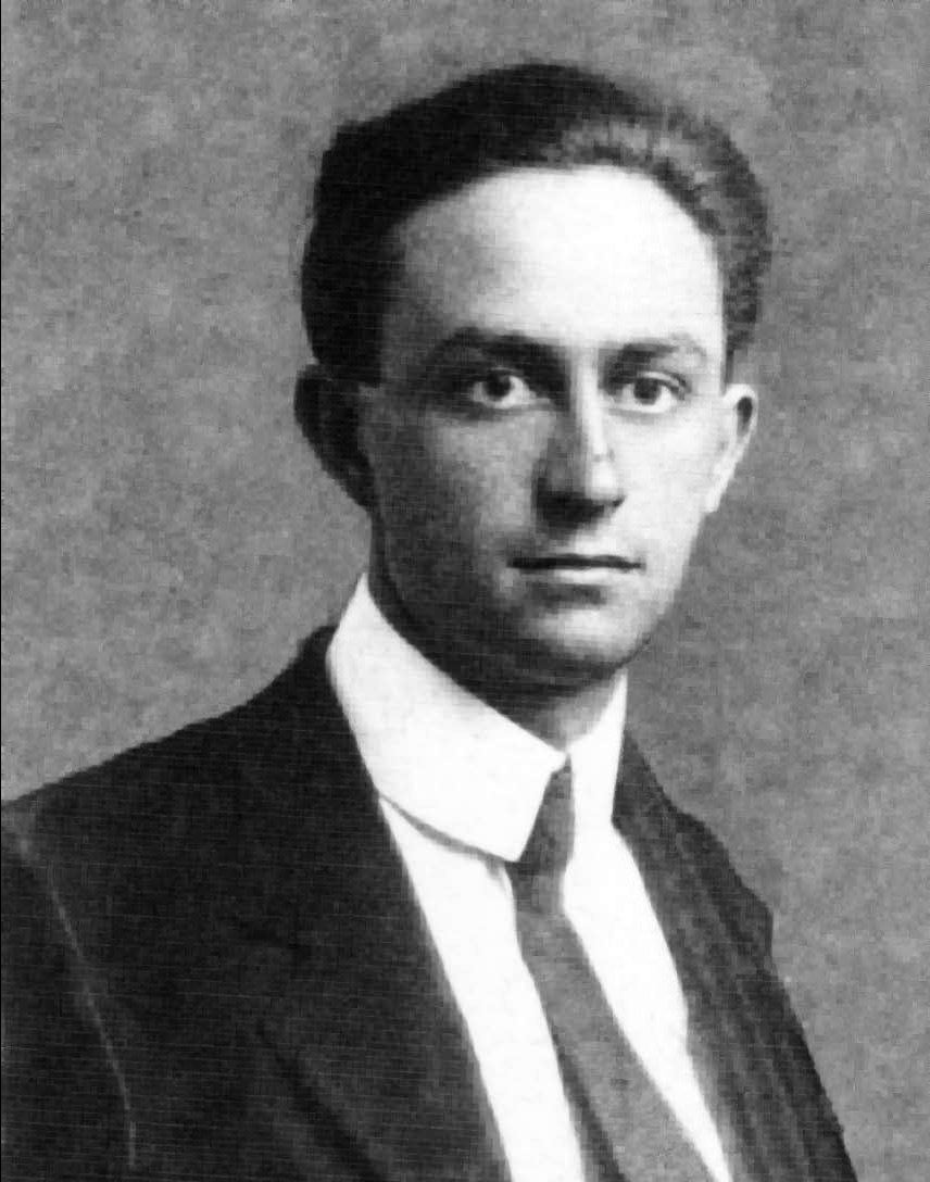 Un ritratto giovanile di Enrico Fermi