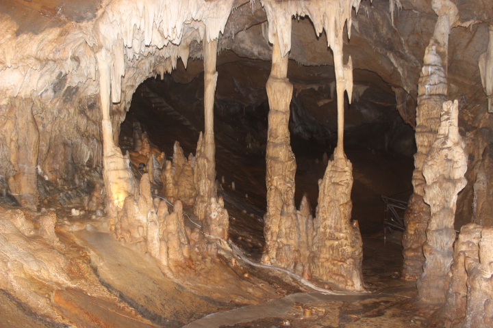 Grotta della Bàsura di Toirano